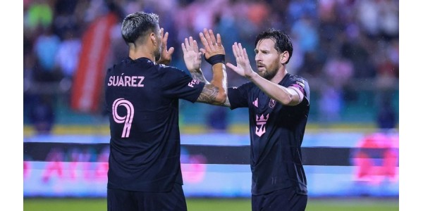 Lionel Messi har långt hår igen Lionel Messi har långt hår igen